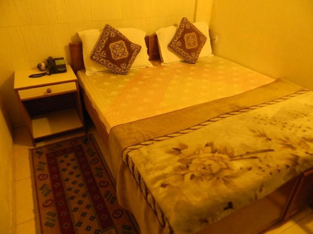 Viraaj Guest House Noida Exterior foto